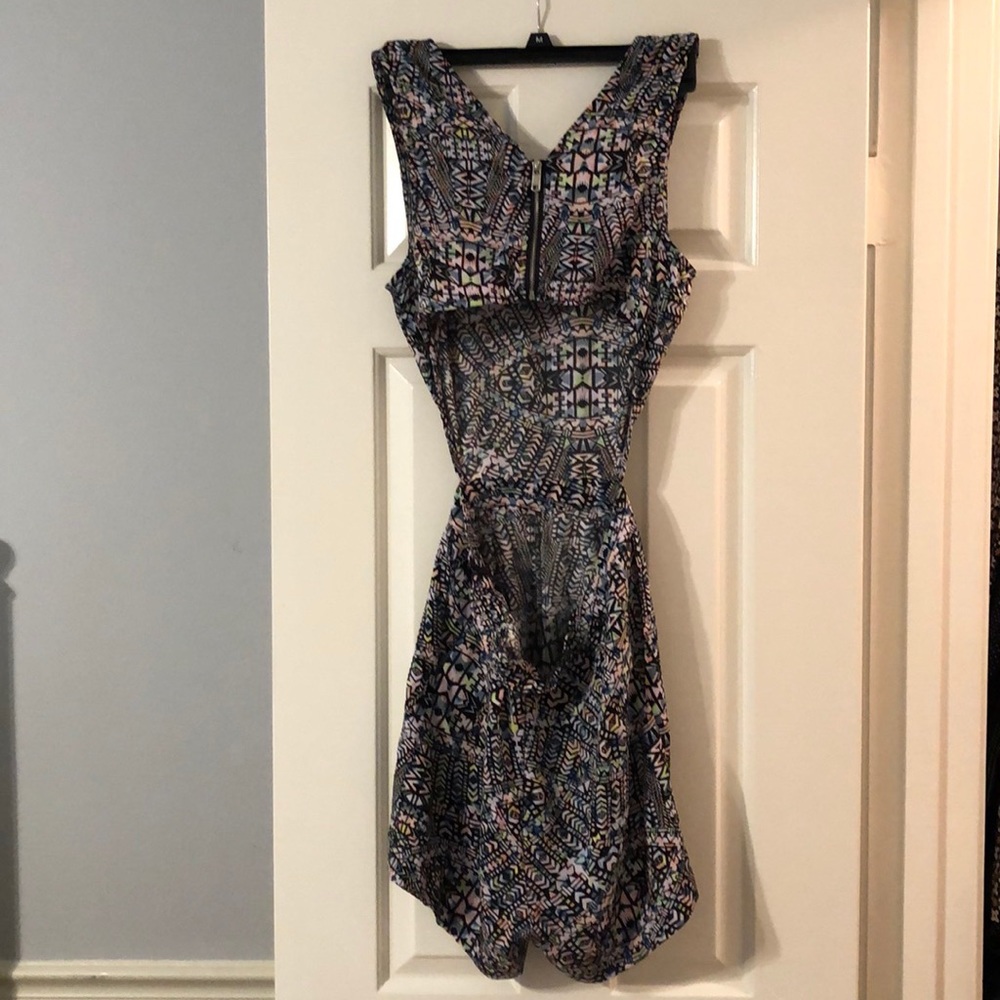 Pacsun Kendall & Kylie Romper - Picture 2 of 4